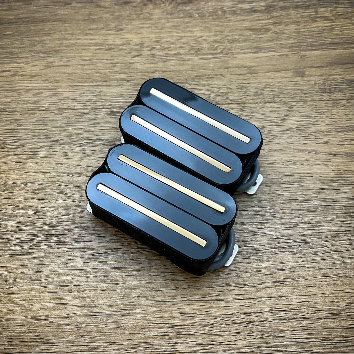 Old Bones Carouser black