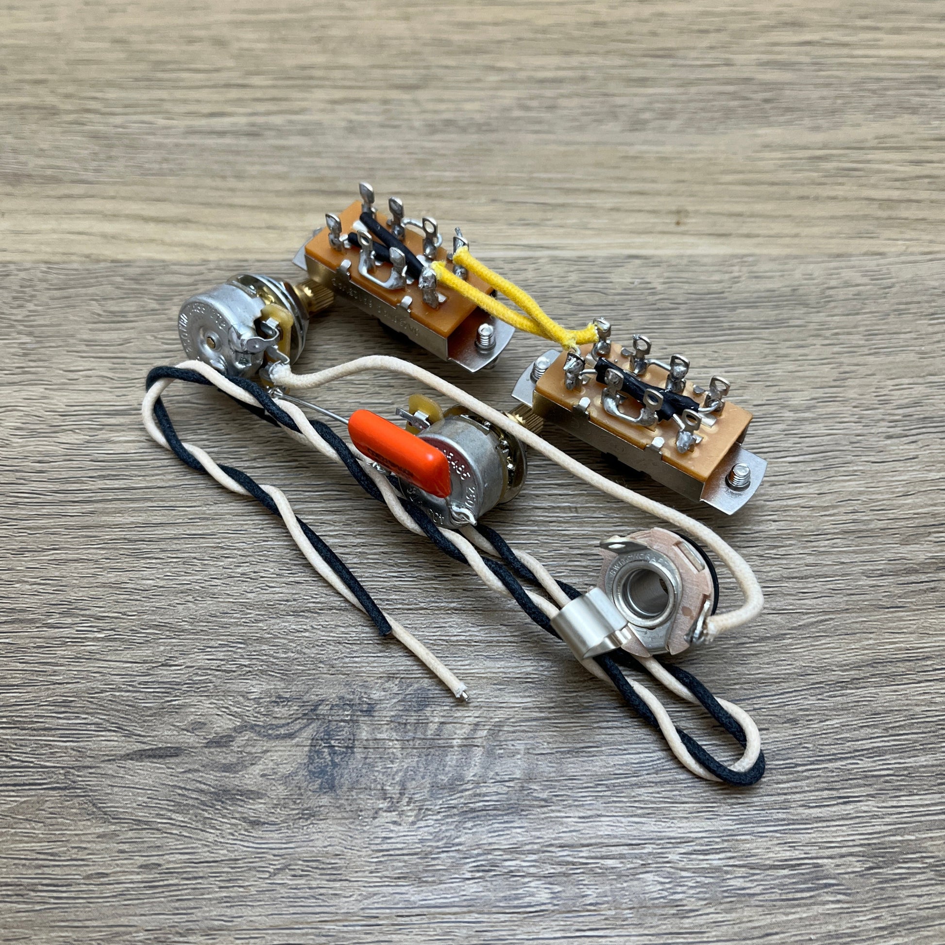 Mustang loom showing switches